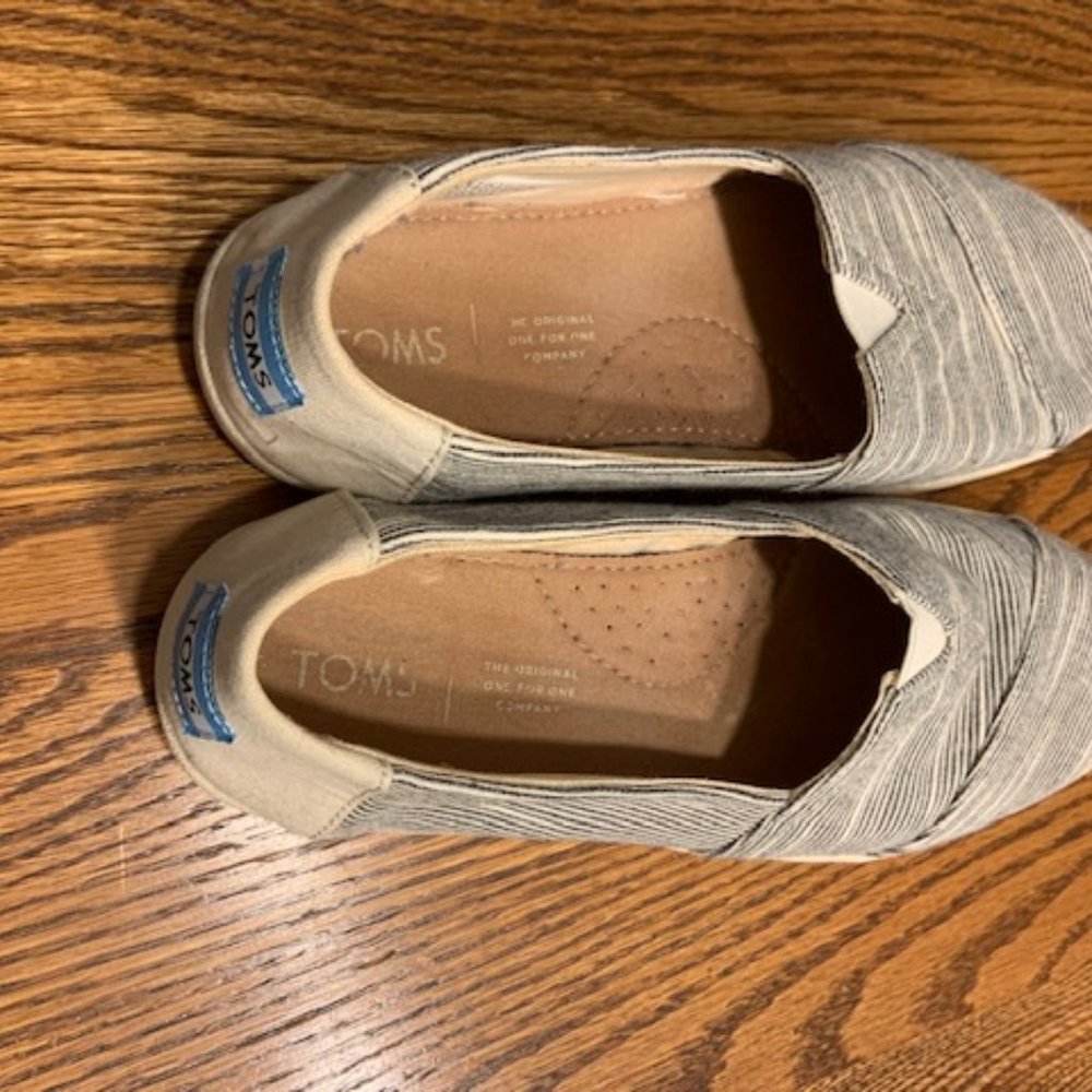 Toms shoes